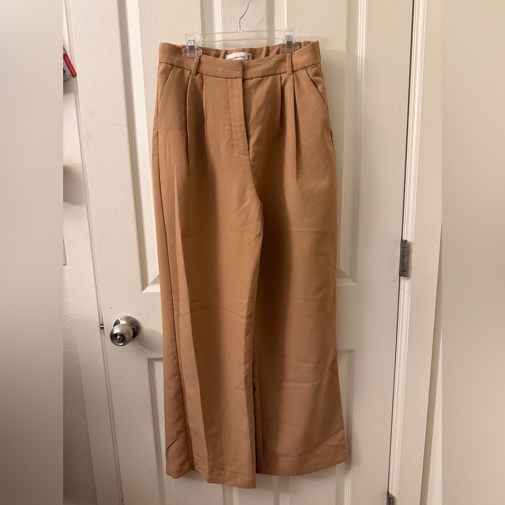 Abercrombie & Fitch Camel High-Rise Trousers